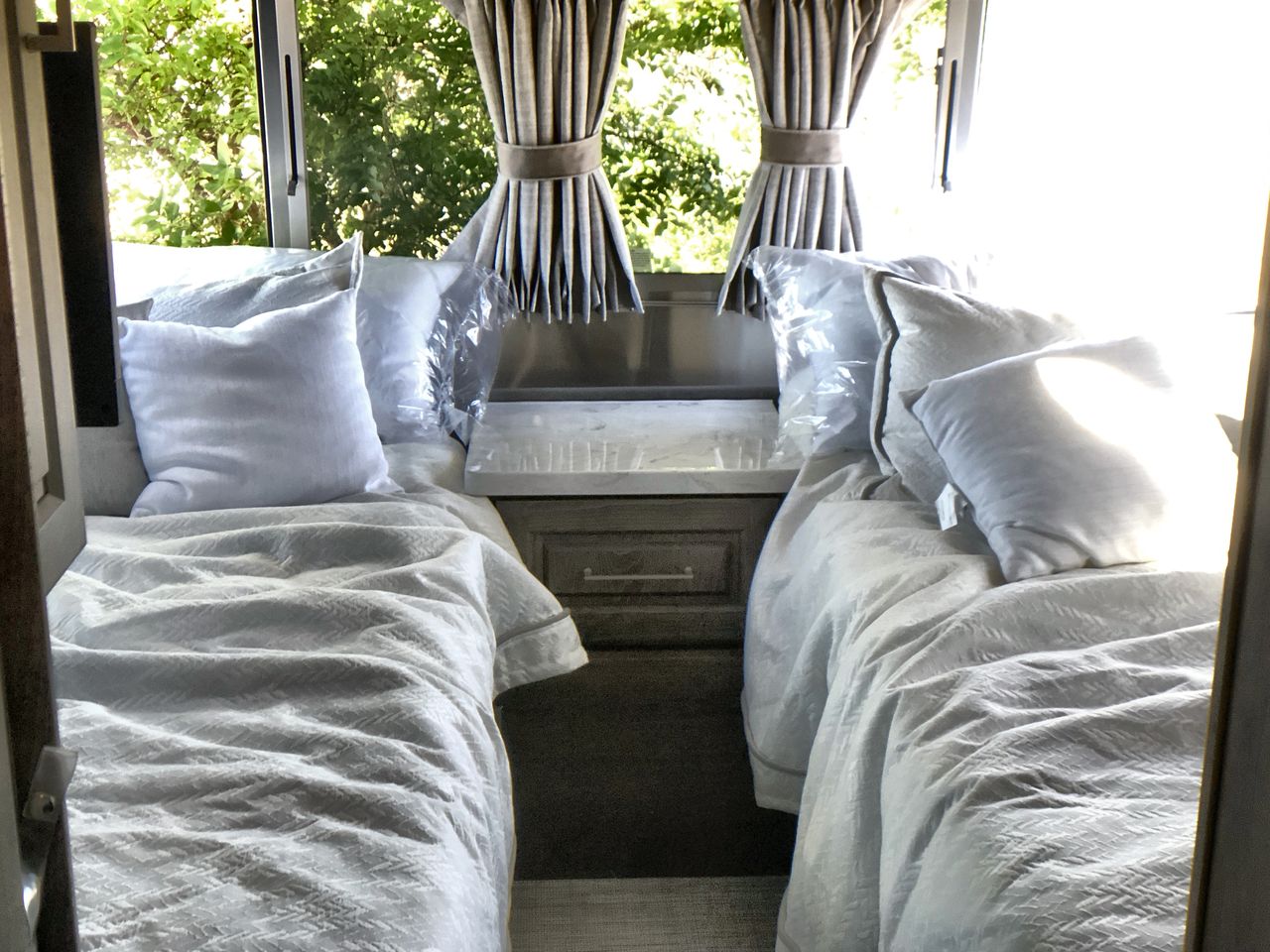 2026 Airstream 30RBT Base