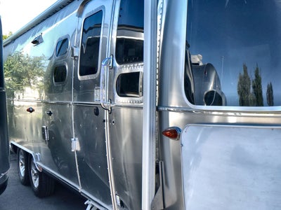 2026 Airstream 30RBT Base