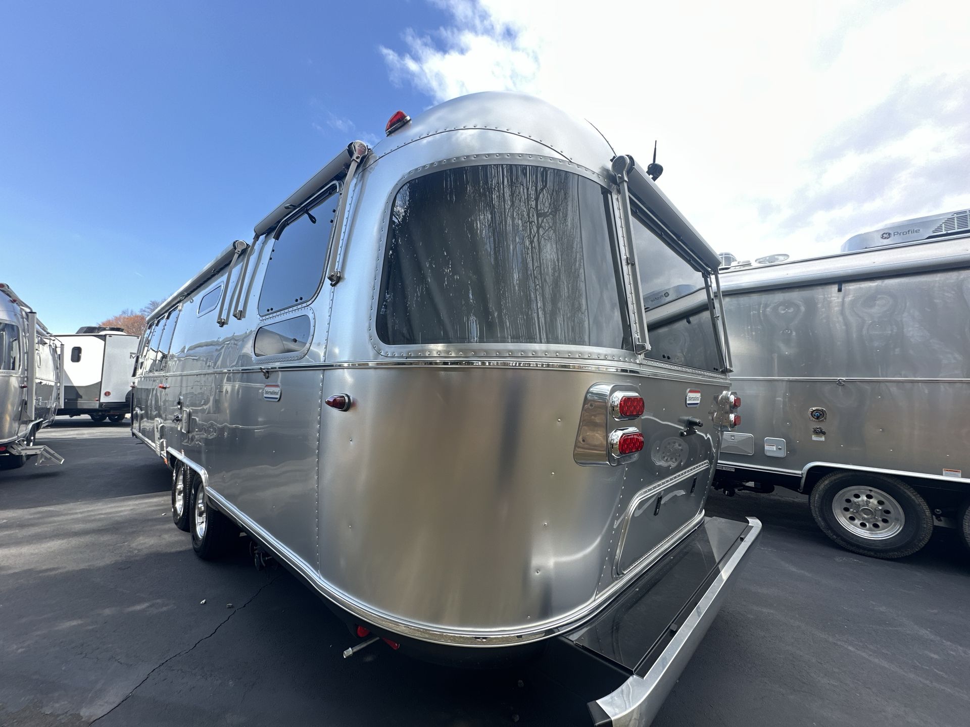 2025 Airstream 30RBQ Base