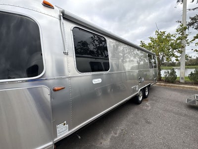 2025 Airstream 27FBQ Base