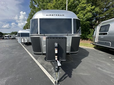 2025 Airstream 27FBQ Base