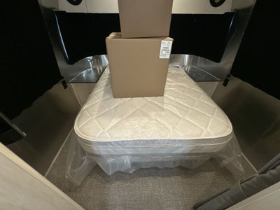 2025 Airstream 27FBQ Base