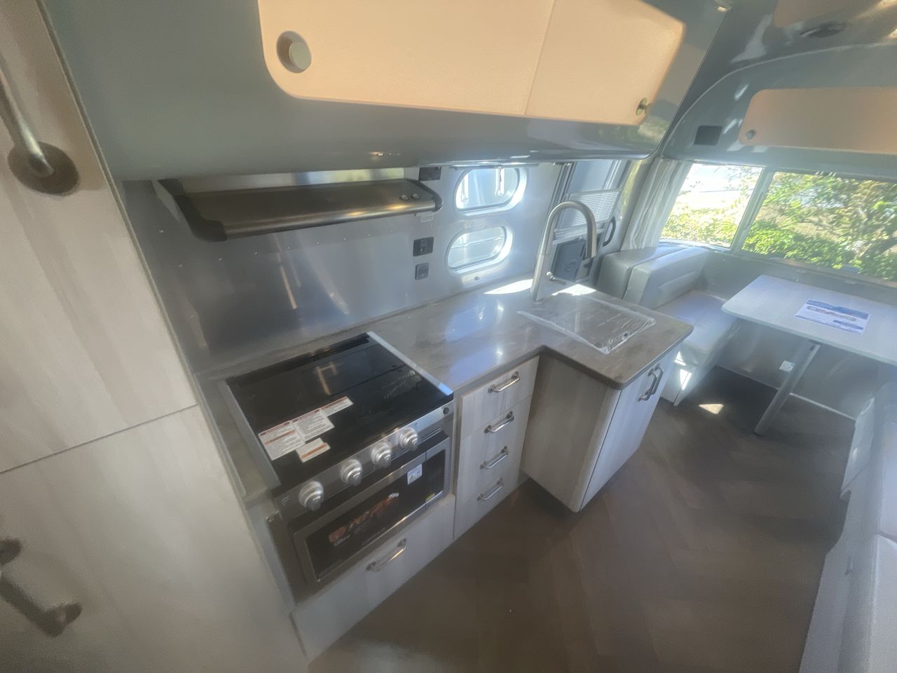 2026 Airstream 27FBT Base