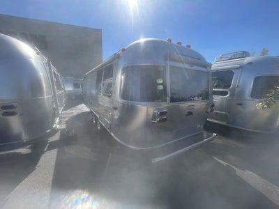 2026 Airstream 27FBT Base