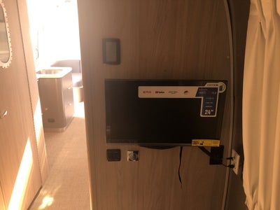 2026 Airstream 25FBQ Base