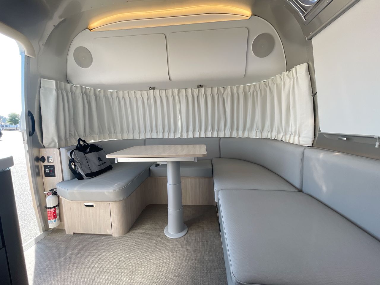 2026 Airstream 27FBQ Base