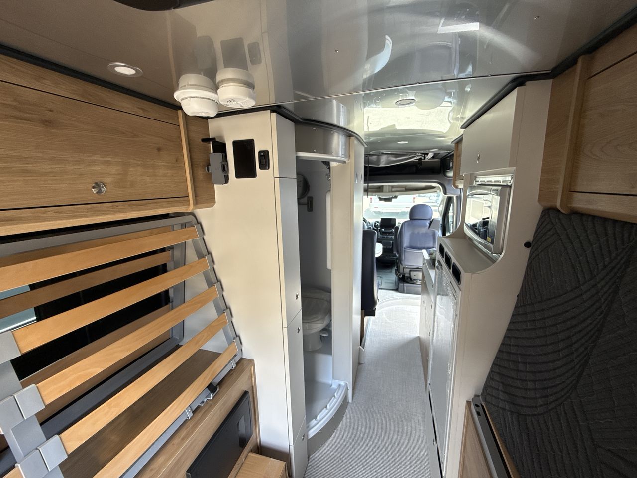 2026 Airstream Rangeline Base