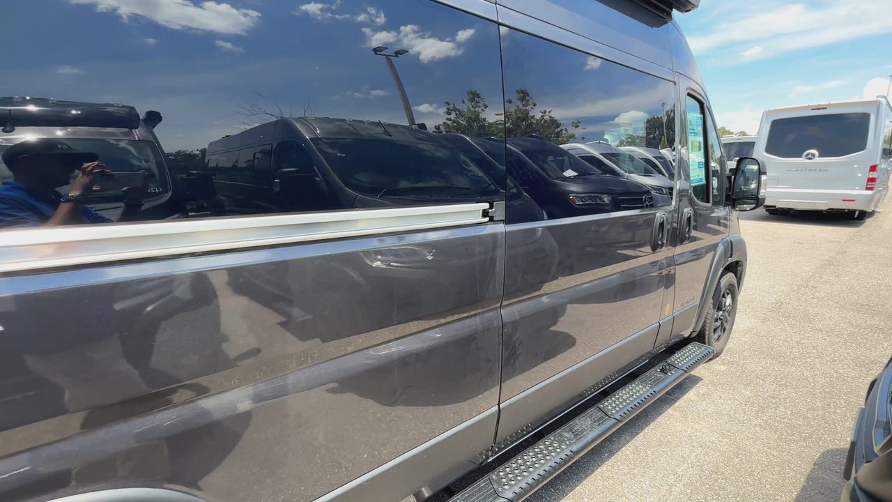 2026 Airstream Rangeline Base