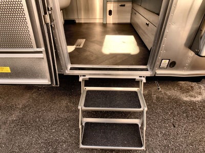 2026 Airstream 28RBT Base