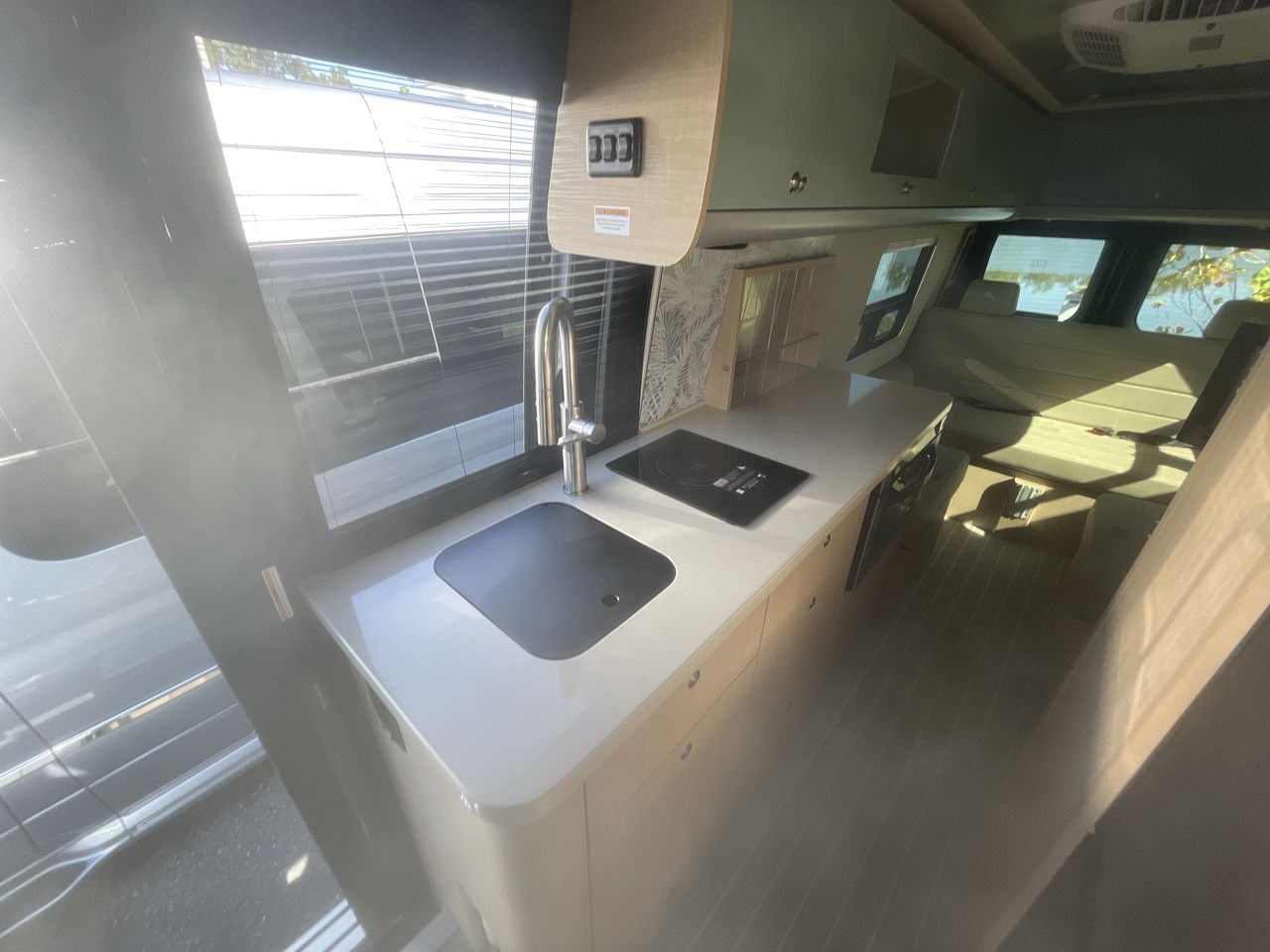 2026 Airstream 24GT Tommy Bahama Base