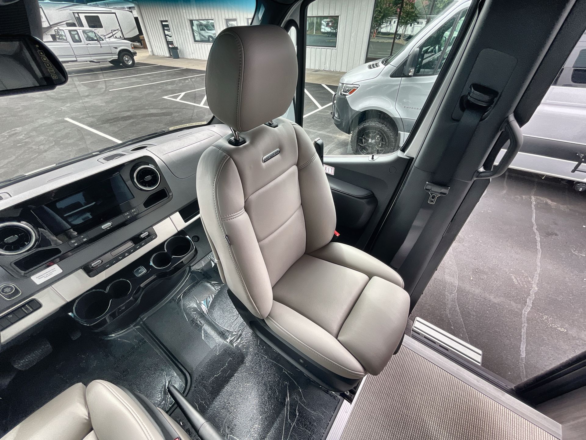 2026 Airstream 24GT Base