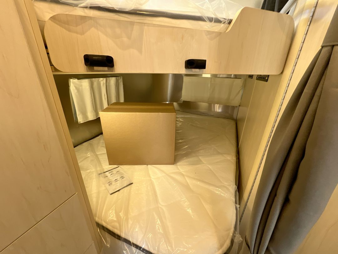 2026 Airstream 30FBBT Base