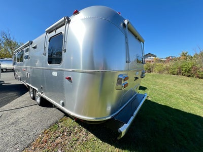2026 Airstream 30FBBT Base