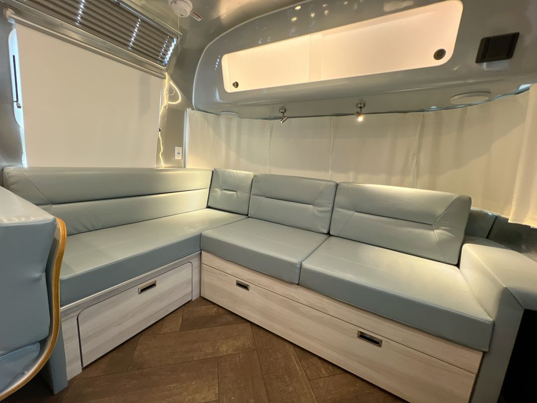 2025 Airstream 30RBQ Base