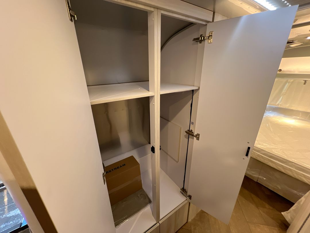 2025 Airstream 30RBQ Base