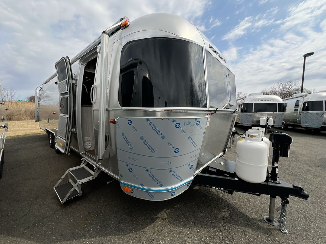 2025 Airstream 30RBQ Base