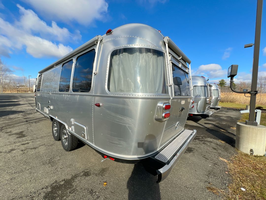 2026 Airstream 25FBT Base
