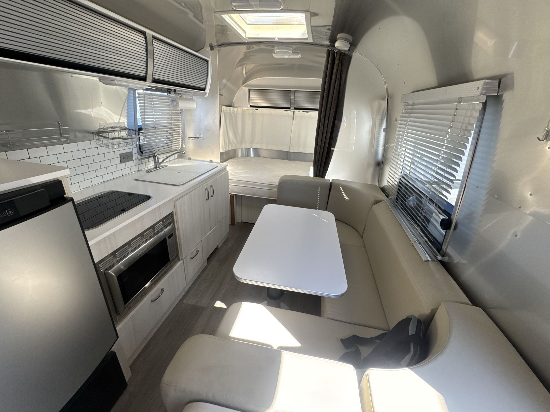 2019 Airstream 22FB BAMBI Base