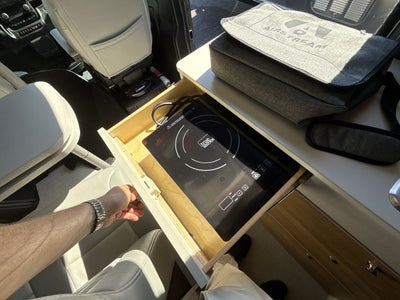 2024 Airstream Rangeline Base