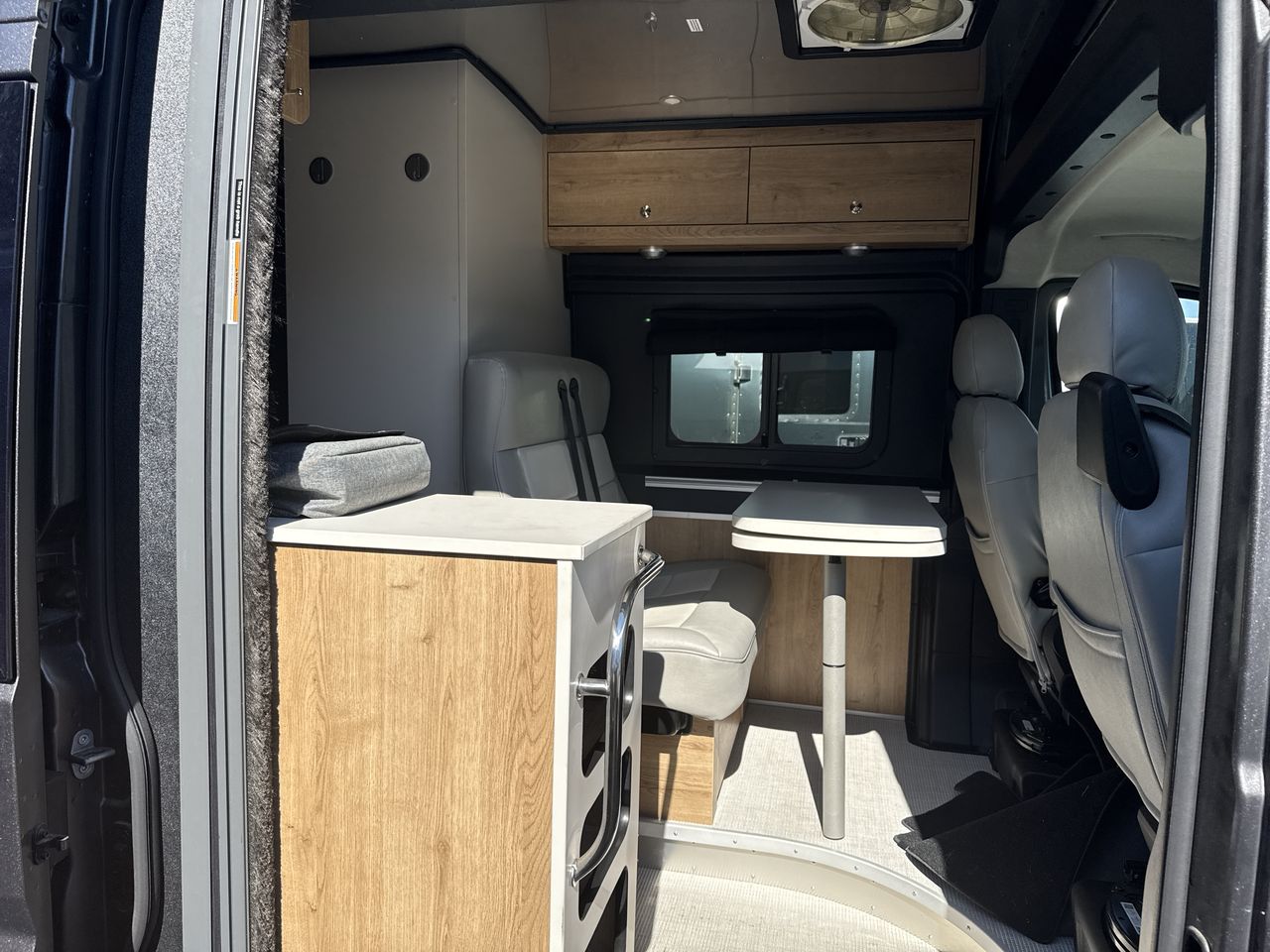 2024 Airstream Rangeline Base