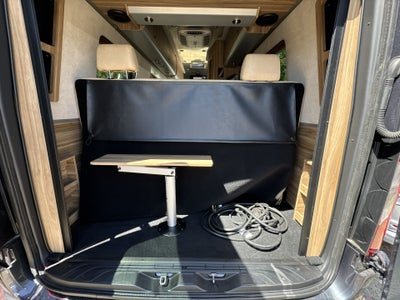 2025 Airstream 24 GL Base