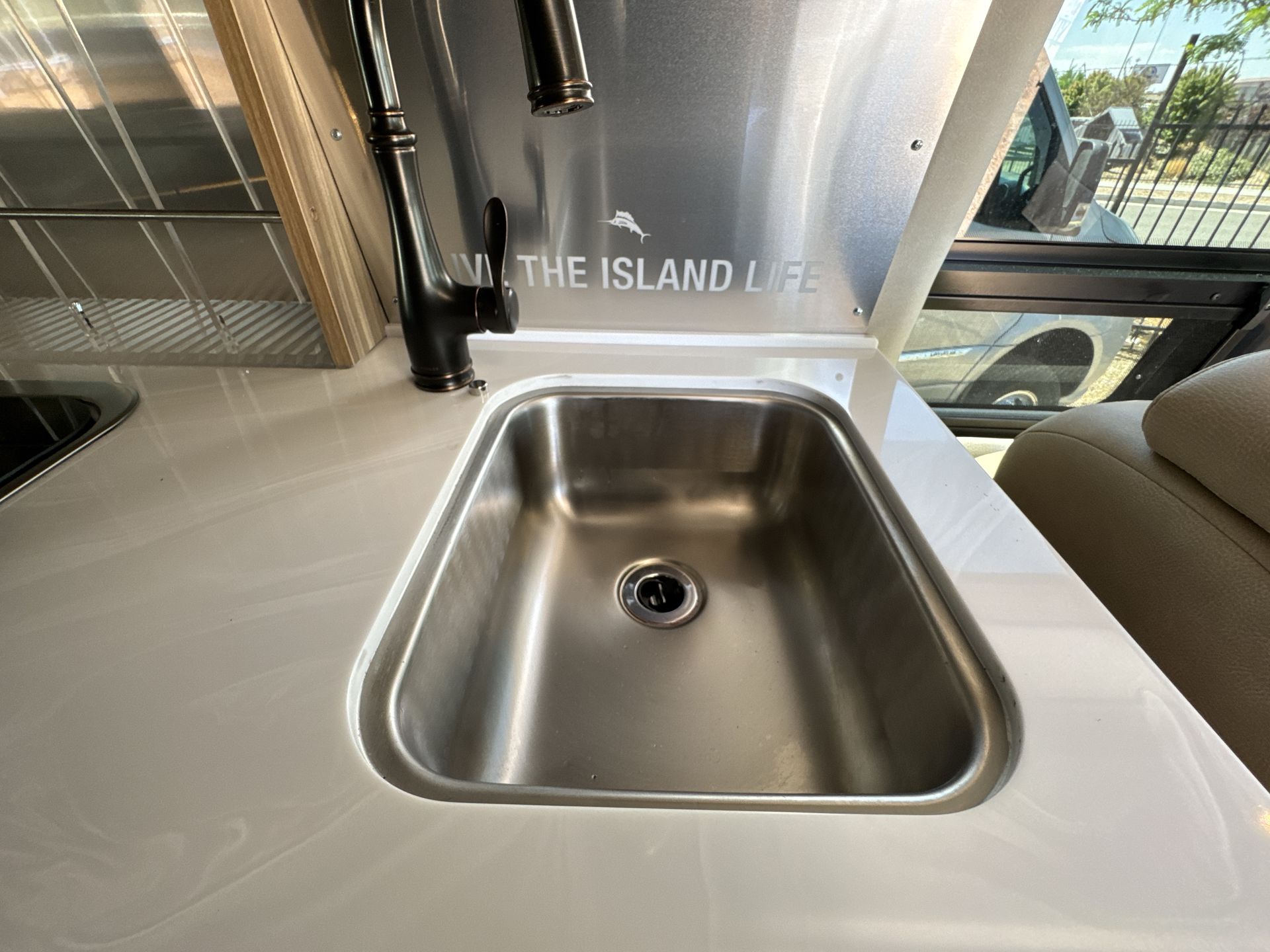 2025 Airstream 24 GL Base